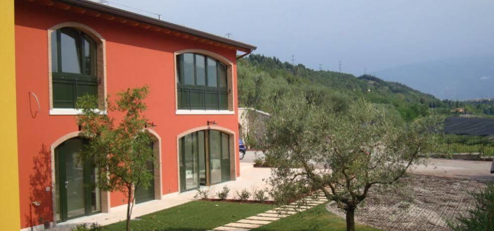 Agriturismo Camparella Pastrengo Eksteriør billede